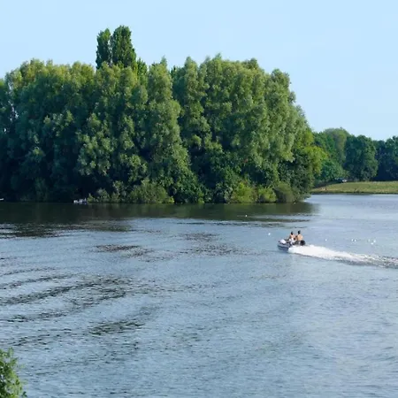 In Near Lakes Semesterbostad Plasmolen