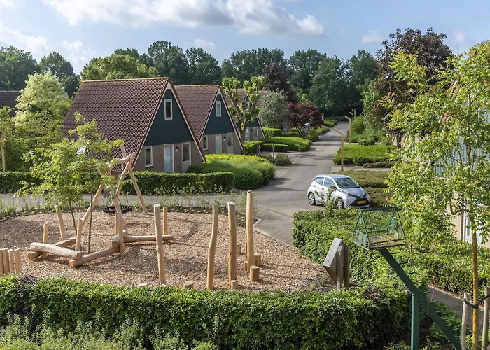 In Near Lakes 別荘