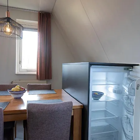 بيت للعطل In Near Lakes *